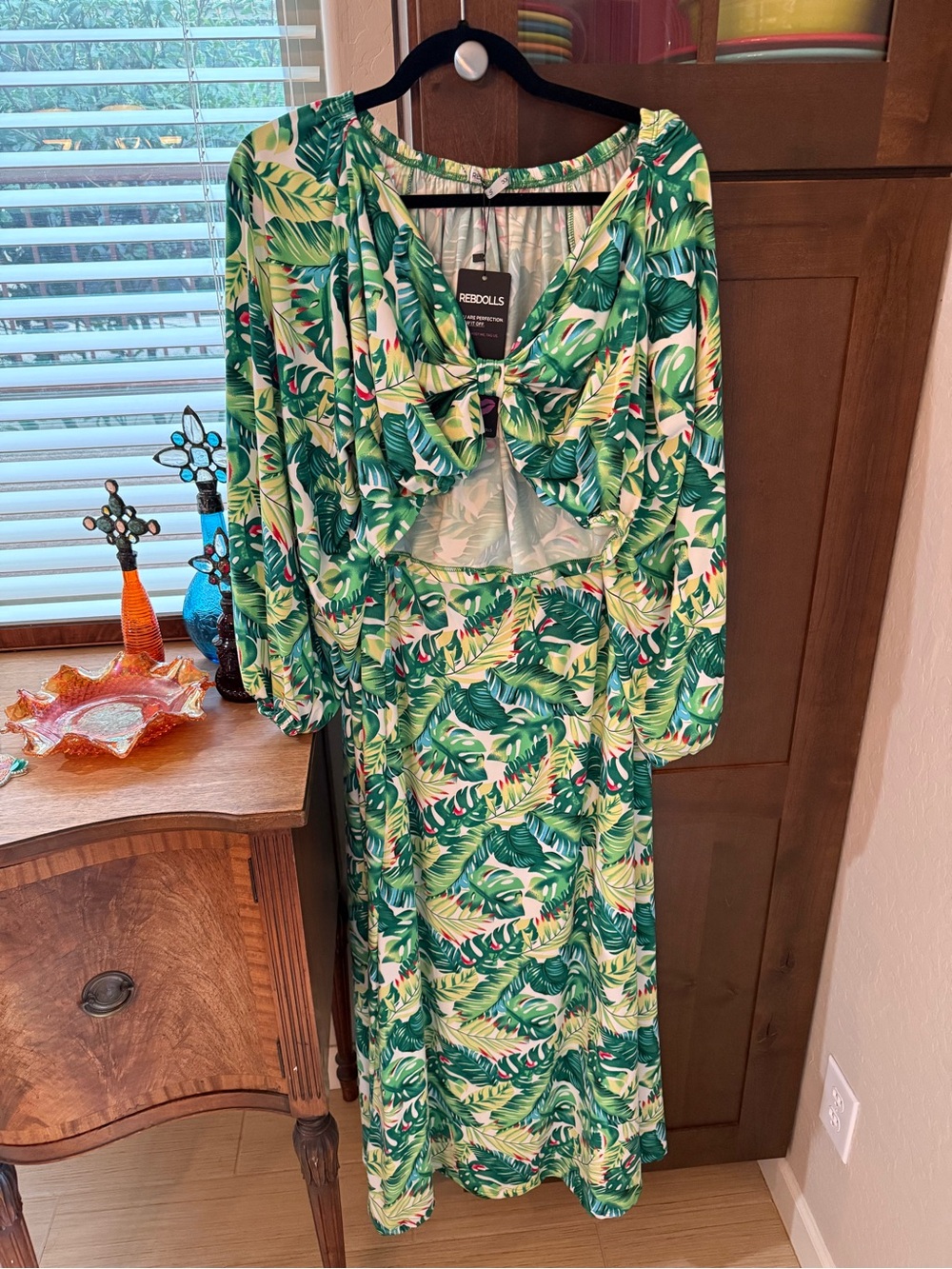 Rebdolls Green Tropical 2 piece set knot Tie-Front crop top w/ matching skirt